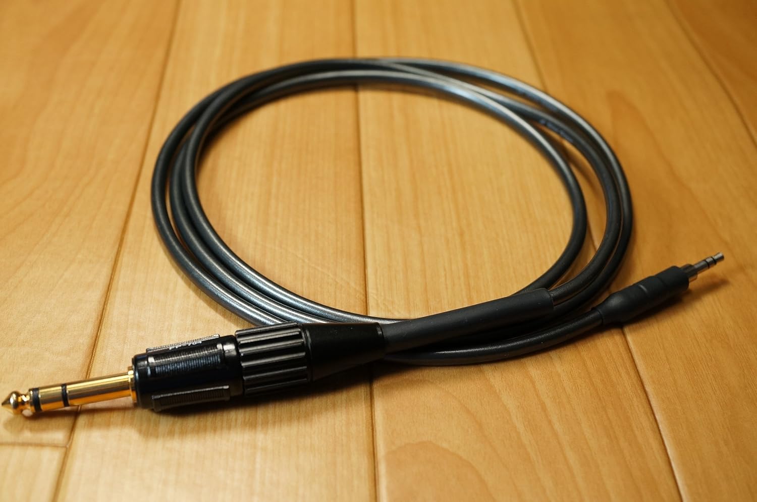 Amazon.com: Moon Audio Silver Dragon v3 Ultrasone Replacement Upgrade Cable for Ultrasone Headphones : Electronics